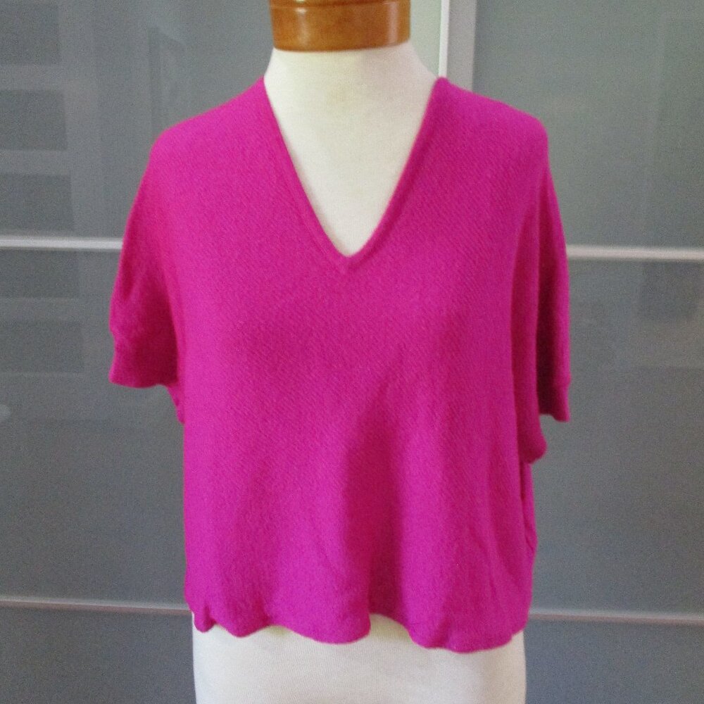 St. John Fuschia Boxy Lagenlook Short Sleeve Knit Sweater